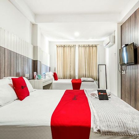 Reddoorz Near Untag Surabaya Ξενοδοχείο Εξωτερικό φωτογραφία