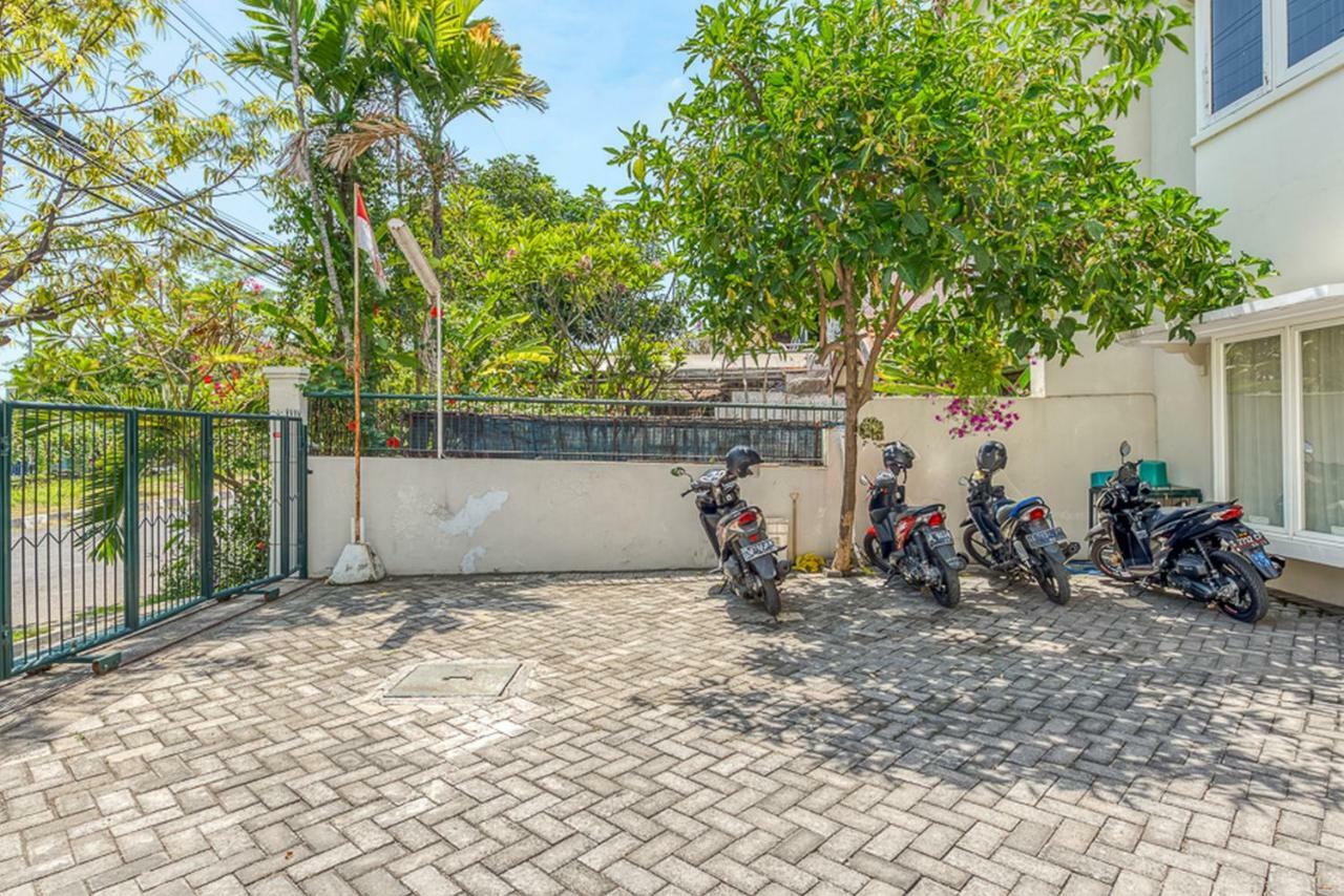 Reddoorz Near Untag Surabaya Ξενοδοχείο Εξωτερικό φωτογραφία