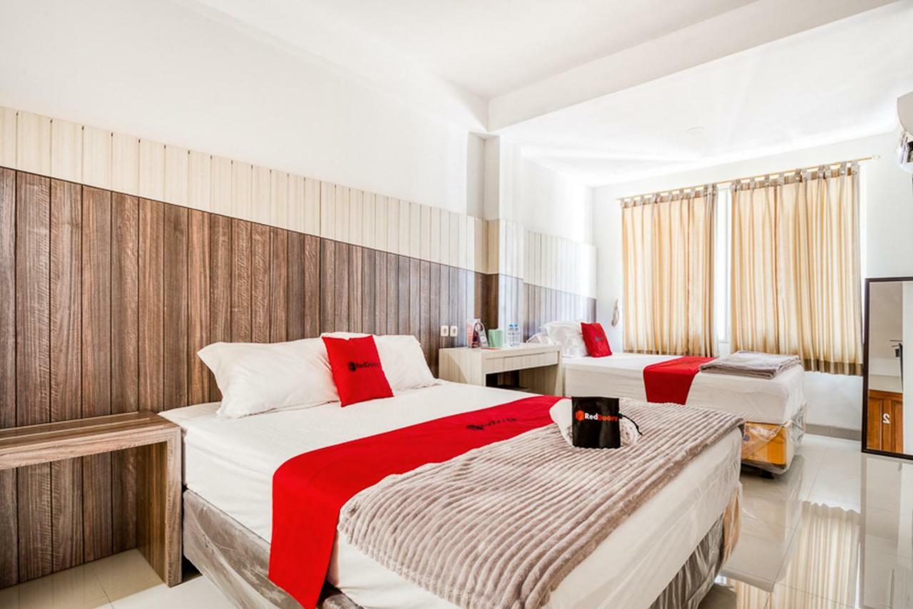 Reddoorz Near Untag Surabaya Ξενοδοχείο Εξωτερικό φωτογραφία