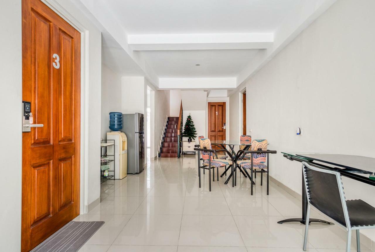 Reddoorz Near Untag Surabaya Ξενοδοχείο Εξωτερικό φωτογραφία